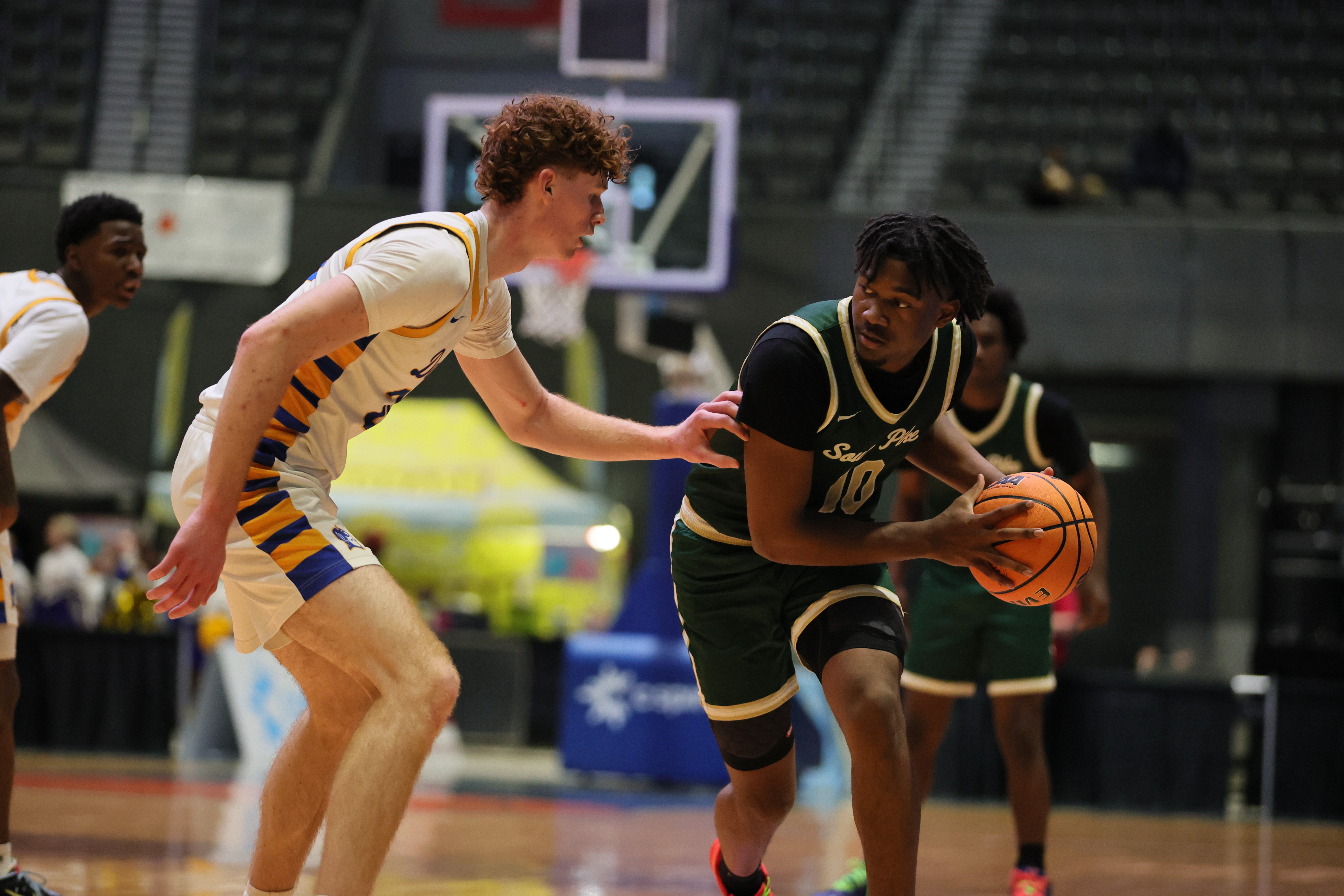 Jovon Leavy sizes up a defender.