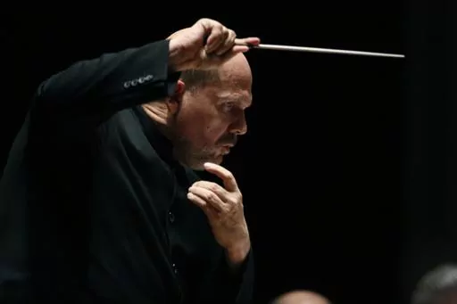 In this Jan. 8, 2015, photo, Jaap van Zweden conducts the Dallas Symphony Orchestra in Dallas. Jaap van Zweden will conduct Mahler’s Second Symphony in his farewell concerts as the New York Philharmonic’s music director from June 6-8, 2024, ending a season that will spotlight the 100th anniversary of the orchestra’s Young People’s Concerts. Van Zweden succeeded Alan Gilbert as music director in the 2018-19 season and announced in September 2021 that the 2023-24 season will be his last. (