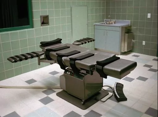 The interior of the execution chamber in the U.S. Penitentiary in Terre Haute, Ind., is seen, March 22, 1995. Fresh details are emerging three years since 13 historic federal executions were carried out in the final six months of Donald Trump's presidency. (AP Photo/Chuck Robinson, File)