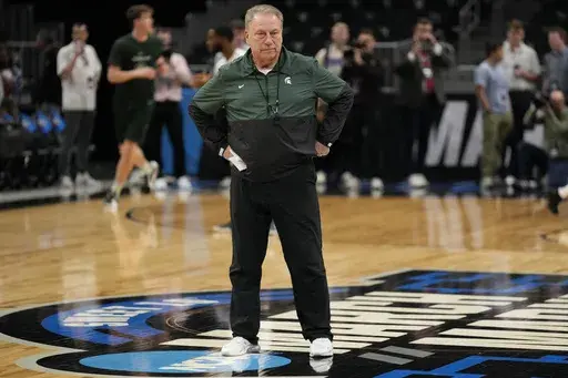 Michigan State head coach Tom Izzo watches his team practice, Thursday, March 27, 2025, in Atlanta, ahead of the Sweet 16 game in the NCAA college basketball tournament. (AP Photo/George Walker IV)